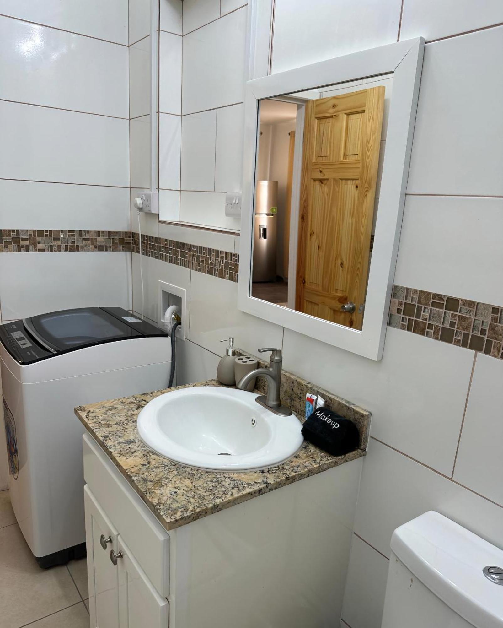 Eldorado Guesthouse & Car Rental Roseau Room photo